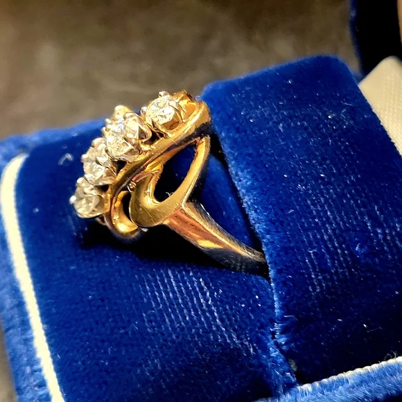 Diamond ring (vintage)